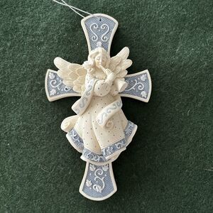 Sarah’s Angels Cross Figurine Mind Spring 2001 Blue White Cross Vintage #30368